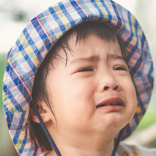 8 ways to deal with a child’s tantrums