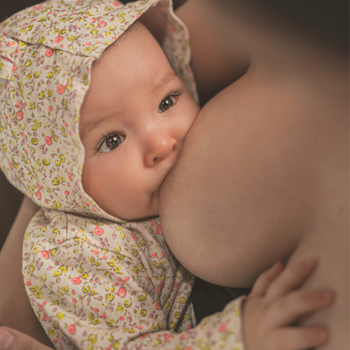 Breastfeeding: the first few days