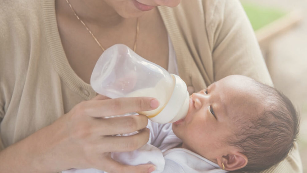 What you should know about breastfeeding vs. formula